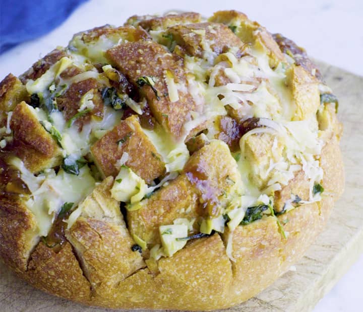 Spinach, Artichoke and Caramelised Onion Pull Apart Cob